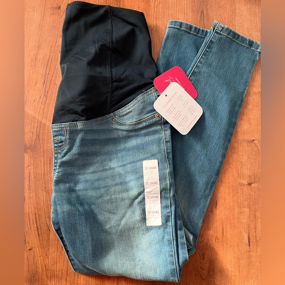 NWT Medium Wash Over Belly Maternity Jeggings - Picture 8 of 9
